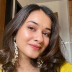 Virti Vaghani Instagram - 💛🌼