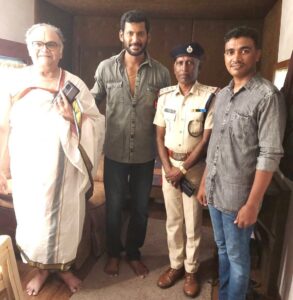Vishal Instagram - @mohanraman0304 lost his mobile during his train travel & within minutes of reporting, a constable reached to search and locate. This was done on a phone complaint , they did not know that he was an Actor. Just a Railway passenger. As He could not contact the car or manager the Police even arranged for an auto to locate the hotel and dropped him. 

It's such a pleasure to meet such honest Govt officers Inspector Selvaraj and SI Gouse of RPF, Karaikudi, who work selflessly for the society. I salute u dear sirs and RPF karaikudi.