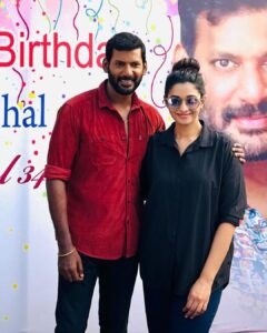 Vishal Instagram - Successfully finished the Ist schedule of #Vishal34 directed by #Hari Sir & produced by Stone Benchers & Zee Studio South. Had a wonderful experience in Karaikudi, one of my favourite places in TN. Was totally elated & surprised to see the entire case & crew celebrate my birthday at my favourite place, my work space.

Thank you so much my dearest team, Hari Sir, Sugumar, Priya, Yogi Babu & entire cast & crew for bringing in this surprise, looking forward to the next schedule, GB