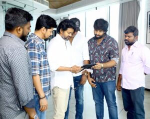 Vishal Instagram - Happy to have met my dearest Brother & Hero @actorvijay 

Thank you so much for watching my teaser….

Always proud to be your fan, GB