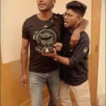 Vishal Instagram – Gold vaanguradhu yendha alavuku mukkiyamo andha alavuku gold ah correct time la vaanguradhu rombavey mukkiyam 

Adhanala dha na time travel panni gold vaangalam nu pona… 

Anga vishal sir vara “Sept 15” anaiku release aagura “Mark Antony” movie kutitu poitaru..

Adhanala marakama neengalum theatre la indha movie paarunga

Welcome to the #WorldOfMarkAntony 

#MarkAntony
#MarkAntonyFromSep15

@actorvishalofficial @iam_sjsuryah @rituvarma @selvaraghavan @gvprakash @adhikravi @trendloud