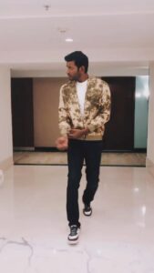 Vishal Instagram - Different attires for different states Tamil Nadu, AP & Telangana, Cochin, Bangalore & Mumbai for #MarkAntony promotions to bring in a different film to the audience. Nothing like wearing our very own traditional dress, GB

Promotions on full throttle - Releasing on sep 15th and 22nd in Hindi 

Welcome to the #WorldOfMarkAntony

Styling - Manasa 
Hair styling - Lakshman
Make up - Nandu