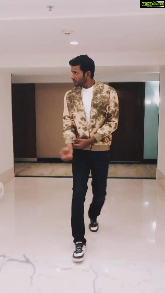 Vishal Instagram - Different attires for different states Tamil Nadu, AP & Telangana, Cochin, Bangalore & Mumbai for #MarkAntony promotions to bring in a different film to the audience. Nothing like wearing our very own traditional dress, GB Promotions on full throttle - Releasing on sep 15th and 22nd in Hindi Welcome to the #WorldOfMarkAntony Styling - Manasa Hair styling - Lakshman Make up - Nandu
