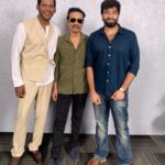 Vishal Instagram – @ Mumbai for the trailer launch of #MarkAntonyHindi & #MarkAntony movie promotions. 

With heartfelt gratitude, I thank each and everyone for the overwhelming support and I am pretty sure you will all love the movie releasing on September 15 in Tamil & Telugu and on September 22 in Hindi. 

Much thanks to @reliance.entertainment, @pvrpictures , @brightoutdoormedia & others for your invaluable support, GB

#MarkAntonyTrailer 
#WorldOfMarkAntony
#MarkAntonyHindiTrailer

@iam_sjsuryah @adhikravi @reliance.entertainment @brightoutdoormedia @gvprakash @vinodkumar_offcl @thinkmusicofficial