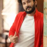 Vishnu Instagram – My first ever proper pre-birthday photoshoot ✨🤩🎁 
@camerasenthil 📸
@shreshta_iyer 🧥
@kavya_kd9 🧥
@makeoverby_vibha thanx for de neat look 🙌🏻
#vvians #vishnuvijay #actor #birthdayboy #hbd #kollywood #passion