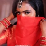 Vishnu Priya Instagram – Silk Smitha mam re-creation ❤️ 
Makeupartist : @rekha_.makeupartist 
Artist @ivishnupriyagandhi 

GOLDEN OPPORTUNITY for all those who wants to Succeed in their career 🔥 
Become A BOSS of your own business 

16 Days Advanced Bridal course  with International Certification accredited by IAO ( certificate valid across all the countries – worldwide) 

Become Professional Makeup Artist in Just 16days of Intense Training by International Certified celebrity Makeup Artsit Rekha..

To Join our Upcoming Masterclass on
 OCTOBER 26 – NOVEMBER 10 
Call or Watsapp 📞 9566031245

What Can I Learn from this Course?

MAKEUP 
# Skincare
# Skin preparation
# Understanding n analysing client skin
# Product knowledge
# Choosing right foundation
# Selecting concealer shades
# Lens n lashes application
# Self grooming
# Eyebrow defining
# Placement of eyeshadows
# Perfect wing liner
# Contouring techniques
# Glitters n pigments application
# Live demo sessions
# HD makeup
# Waterproof n transfer proof makeup
# Airbrush makeup
Hands on practice session
#brazilian makeup techniques

HAIRSTYLE 
* Product knowledge
* Hair  preparation
* Hair sectioning parting
* Blow dry techniques
* Crimping
* South Indian jadai
* Hair extension technique
* Types of curls
* Messy bun
* Different types of braids
* Bridal hairstyles
* Front hair variation
* Maang tikka fixing 

😊 10 Different types of Makeup
😊 10 Different types of saree draping
😊15 + different types of hairstyles
😊Hands on practice session with Products provided by our Academy 
😊Different Type of Flower Making
😊MAHENDHI CLASS
😊NAILART CLASS
😊REALISTIC GODDESS MAKEUP
😊SFX MAKEUP 
😊SELF GROOMING Session 

BENEFITS :
✅ACCOMIDATION &FOOD FREE FOR OUTOFSTATION STUDENTS 
✅ 2 PORTFOLIO SHOOT FREE 
✅ LEATHER VANITY TROLLEY FREE 
✅BRANDED EYESHADOW FREE
✅JEWELLERY SET FREE 
✅PHOTOSHOOT FREE

LIMITED SEATS ONLY
Reach Us to know Further Details ☎️9566031245

 

#silk  #silksmitha #recreation #markantony #sjsurya #vishal #reelsinstagram #reelsviral #viral #trending #chennaimua #chennaimakeupartist #makeupartist #muachennai #rekhamakeupartist #trendingreels #tamil #tamilcinema #instadaily #vishnupriya #silksmithafans #reels #exploremore Rekha Makeup Artist – Professional Makeup Artist in Chennai