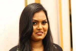 Vishnu Priya Instagram - Villupuram Studie'o7 Signature Lounge

@ivishnupriyagandhi