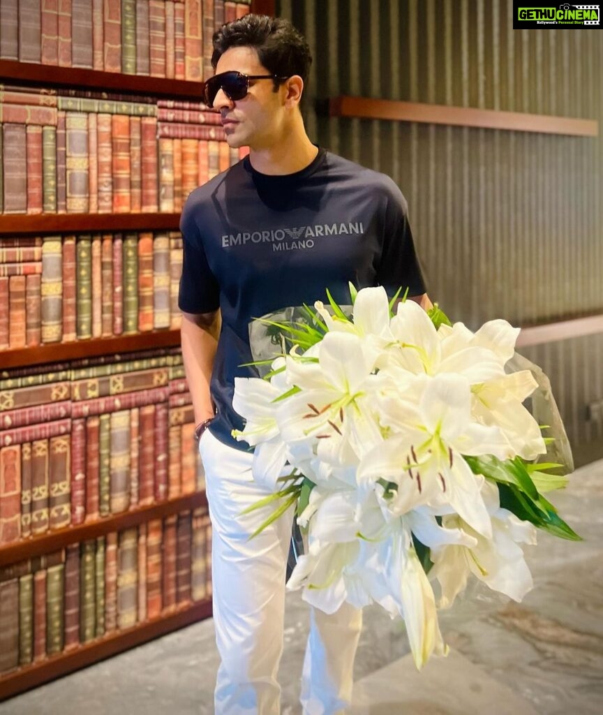 Vivek Dahiya Instagram - I’m all hearts in full bloom :) Paramount Hotel Dubai