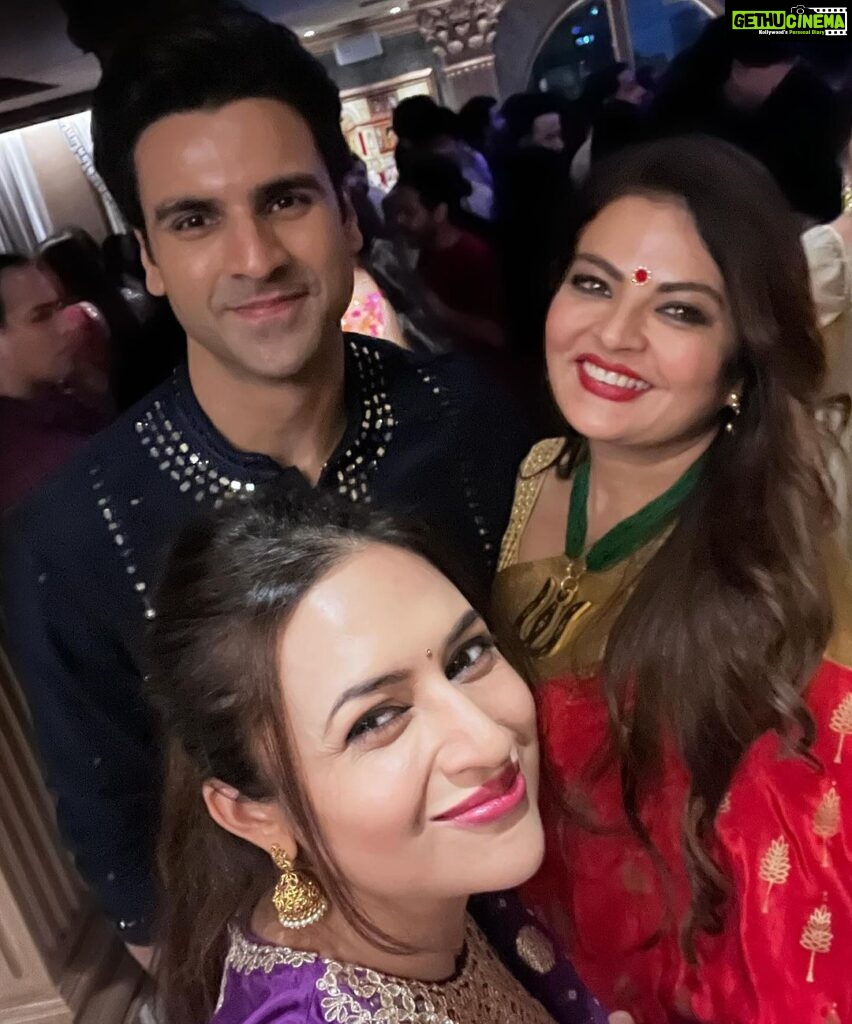 Vivek Dahiya Instagram - Beautiful people from last nights party at @ektarkapoor @kalpraag @oakpinionpr