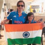 Vivek Oberoi Instagram – Passing down the legacy 🏏
Celebrating every six and wicket together🇮🇳 #teamindia 

#cwc23 #worldcup #cricket Mumbai, Maharashtra