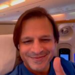Vivek Oberoi Instagram – Always knew I could trust my favorite airline @emirates to cheer for my favorite team @indiancricketteam 🇮🇳

#cricket #cricketworldcup #cwc23 #flyhigh