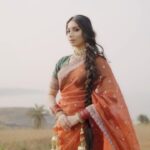 Vrushika Mehta Instagram - ज़रिया 🪔 . . P.S: Consider this as my solo pre-wedding 🫣 . Thank you to the entire team for making this possible @aniii_ket01 @randomankit04 @ad_wait8 @goviiind_ Edited by: @aniii_ket01 Thank you @kadhuwabanaras for customising this beautiful bridal saree for me ❤️ #wedding #bride #bridal #weddingphotography #weddingday #reelitfeelit #reelsinstagram
