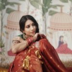 Vrushika Mehta Instagram - ज़रिया 🪔 . P.S: Consider this as my solo pre-wedding 🫣 📸 @ad_wait8 Edited by: @randomankit04 Thank you @kadhuwabanaras for customising this beautiful bridal saree for me ❤️ #wedding #bride #weddingphotography #bridalsarees #picoftheday
