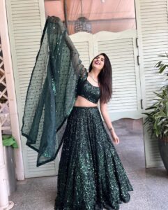 Vyoma Nandi Instagram - Dost ki shaadi vaala din! 
#poohuiviral #viralwedspooja
.
.
.
Outfit by - @label_inaayat 
Jewellery by - @shillpapuriidesignerjewellery 
Styled by - @style_by_hetaljogi 
Assisted by - 
@aditiiiiiiiiii.__  @lookbook.by.payal