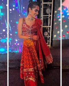 Vyoma Nandi Instagram - Did a little Navrati photoshoot 😉 ! JAI AMBEEEEE ♥️♥️♥️

Styled by 
@stylewithniki
Assisted by
@pushti_patel
Outfit
@divas.couturebyapexa
Jewellery 
@the_beta_girl

#vyomanandi
