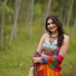 Vyoma Nandi Instagram – Navratiiiii is just around the corner and I’m READY! Are you ready? What are your plans for this garba season 🤩 #jaiambe
Styled by
@styleitwithniki
Assisted by
@hmn.18
@pushti_patel
@shrutiwani_
Hair by @_hair.by.freya_
Outfit
@khakobyheenapatel
Jewellery
@culture_signature_jalpathakkar
📸 : @badal_patel52