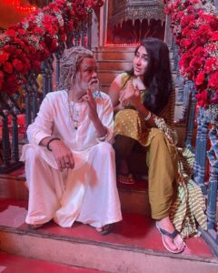 Vyoma Nandi Instagram - #BadaPandit & #Rajjo what could they be talking about 🤔 😅👻 #lol @imsanjaimishra so effortlessly funny! Thank you for the laughs on and off screen 😁