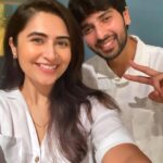 Vyoma Nandi Instagram - Helllooo to all the #Armaanians ! Amaaru song kevuuu laagyu? 🤍🩷 #ChalTaaliAap #HurryOmHurry #ArmaanMalik #VyomaNandi