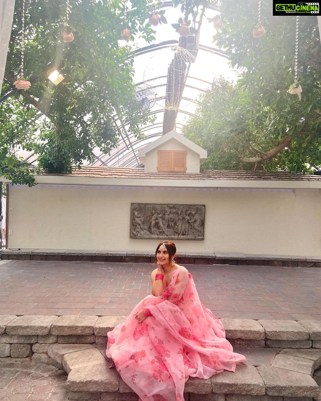 Vyoma Nandi Instagram - Fairytale, Pinterest worthy wedding! 💯💕 . . Styled by the bride herself @sonali_rana10 #BridesMaidthings #SoKush