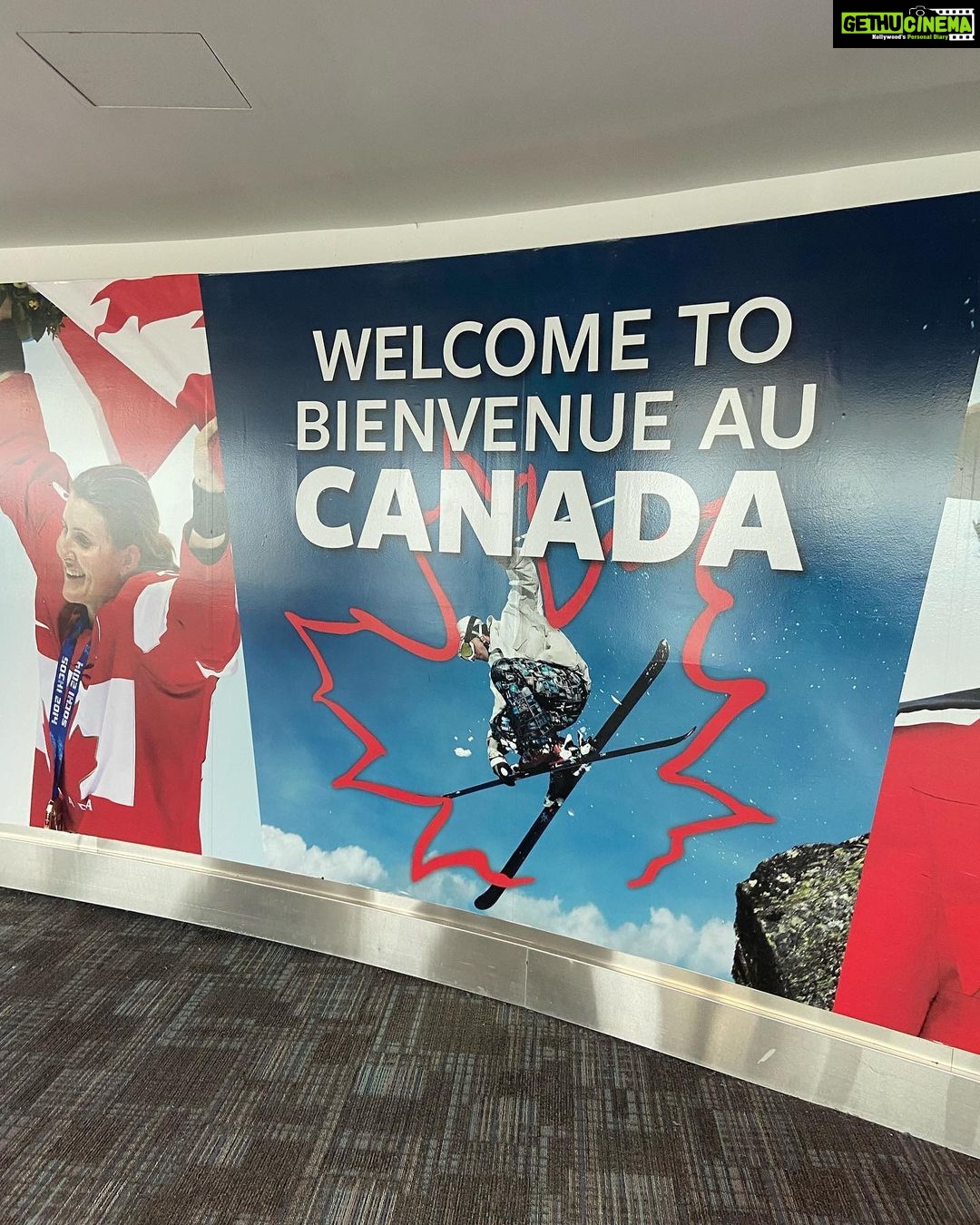 Vyoma Nandi Instagram - A feeling that triumphs all! Finally home after over 2 years. Had been homesick for the longest time ♥️ #happiest #homesweethome #family 🇨🇦🇨🇦🇨🇦🇨🇦 Toronto, Ontario
