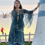 Vyoma Nandi Instagram - Beach waali Diwali 🪔 💙 Mumbai, Maharashtra