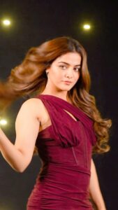 Wamiqa Gabbi Instagram - Shaam dhalte hi #WorldCup ki yaad aa gayi… aur suna hai ki hamari Indian Cricket team ne toh aaj kamaal ke saath saath dhamaal kar diaaa… 🥂 Mubaarak ho sabko 🤍