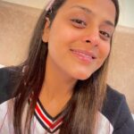 Yamini Singh Instagram – कोई नहीं जो तेरी कमी पूरी कर सके 
और कोई नहीं जिसे मैं तेरी तरह चाह सकूँ ।🕊️

#yaminisingh #radhekrishna #harharmahadev