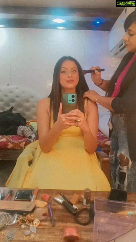 Yamini Singh Instagram - On set of movie Hindustani.... Gorakhpoor
