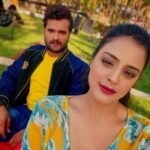 Yamini Singh Instagram - MisMatched 🙇🏻‍♀️🖤 Bas ainvayi wala post 👻 #khesarilalyadav #yaminisingh #krishnalove