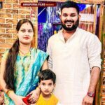 Yamini Singh Instagram – शादी की सालगिरा मुबारक हो भइया और भाभी ❤️ आप दोनों ऐसे ही हमेशा खुश और साथ रहें । मेरे हिस्से की ख़ुशी और उमर भी आपको मिले भइया 🥹