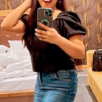 Yamini Singh Instagram – Lalka tshirt wala @yaminisingh_official @khesari_yadav @shilpi_raj_personal