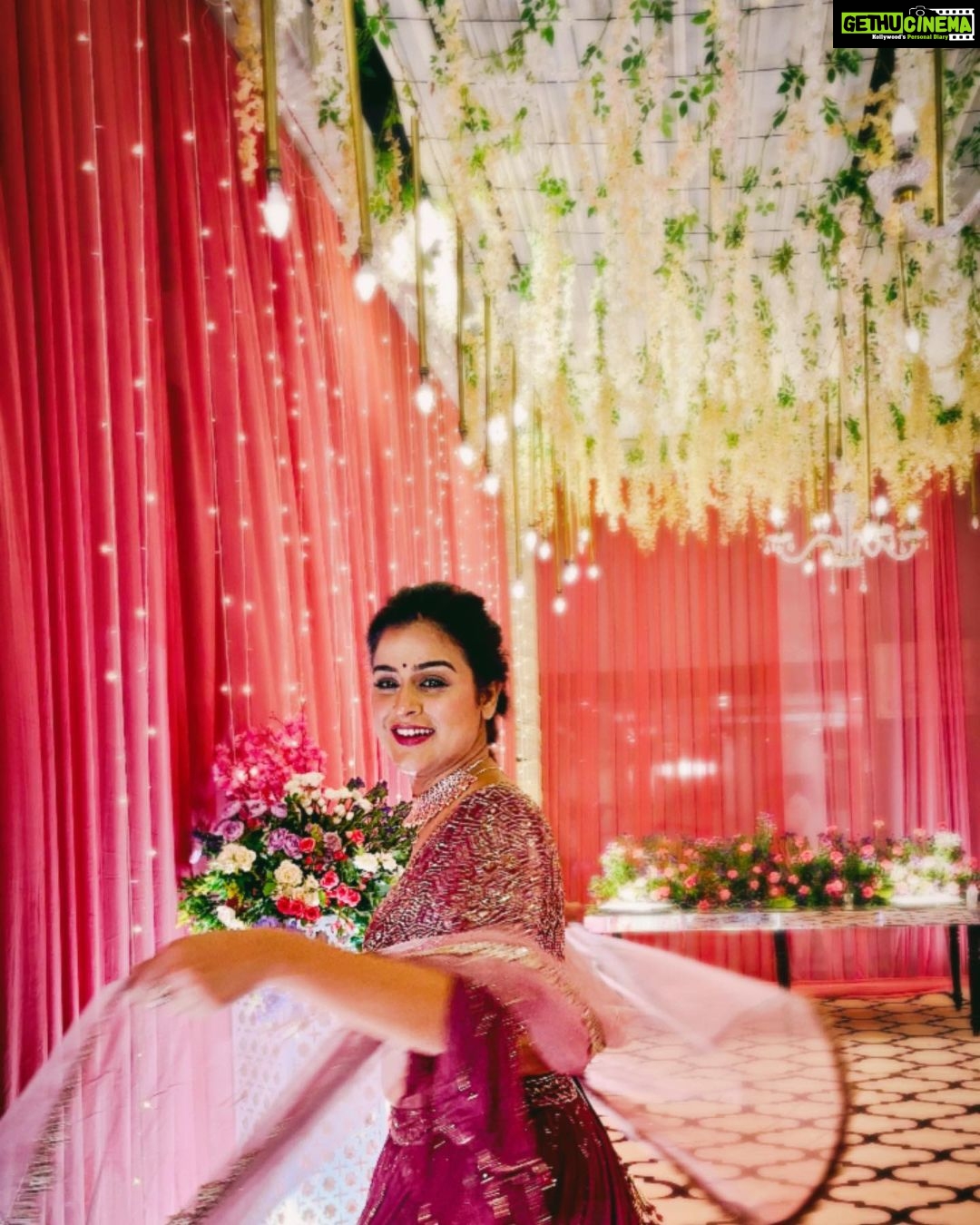 Yamini Singh Instagram - In the world full of temporary love>> I still believe in RADHA🫶🏻KRISHNA | SITA🫶🏻RAM | PARVATI🫶🏻SHIV 🖤🥀🌎