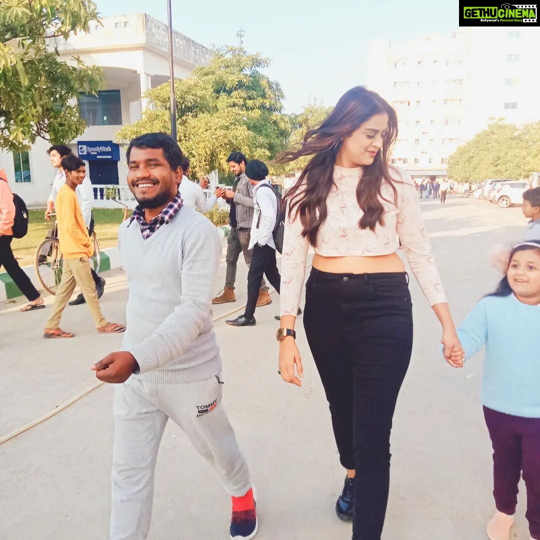 Yamini Singh Instagram - Happy birthday @yaminisingh_official bhaiya ..,🎂🎂 आप हमेशा ऐसे ही मुस्कुराते रहिए