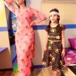 Yamini Singh Instagram - Masti with mausi and bhatiji @yaminisingh_official and @divyasingh7926 #masti #viral #trending #1millionviews
