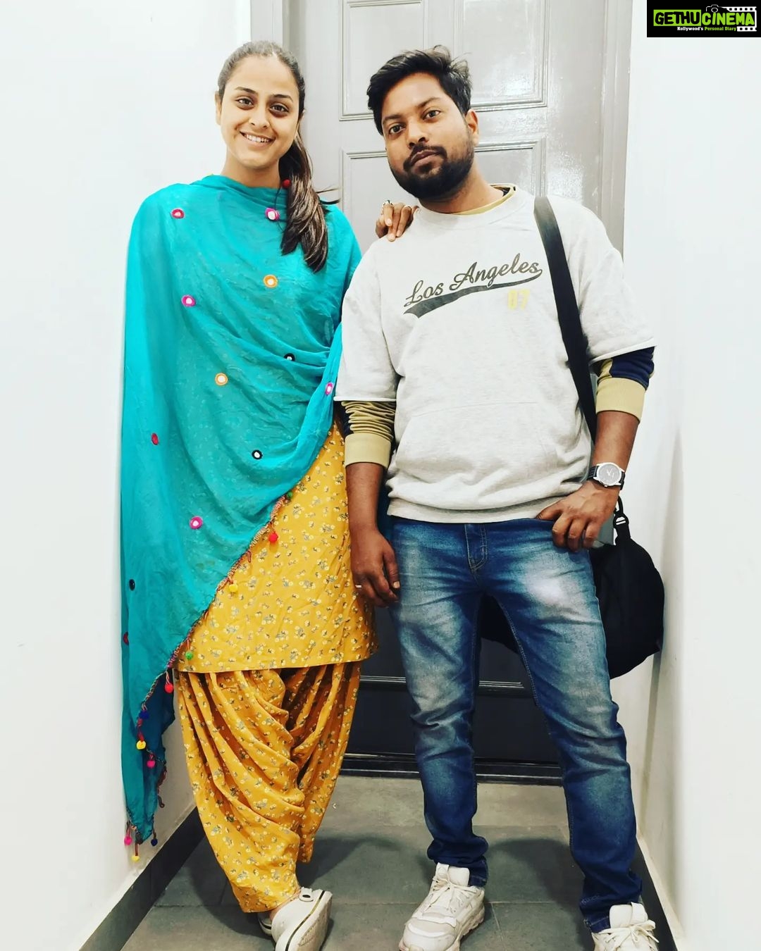 Yamini Singh Instagram - जन्मदिन की हार्दिक बधाई बेटी को बड़ी बुआ की तरफ से जुग जुग जियो हजारों साल किसी की नजर ना लगे हम सबकी लाल । 🎂🎂🎂🎂🎉🎉👏👏👏👏🎁🎁 . . . #happybirthday #birthday #birthdaywishes #bestactress