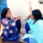 Yamini Singh Instagram - Meri payari yamu 🥰🤗👭 Janamdin ki dher Sari Shubhkaamnaein🎂🎉🥳 khub agge badho tariki karo ,apne mom dad ka naam roshan karo,mata rani ki kripa hamesha tum par aur tumhare parivar par bani rahe ,🙏lots of love ♥️🥰😘 @yaminisingh_official सोनभद्र UP-64