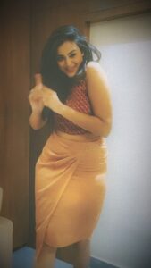 Yamini Singh Instagram - Sajna anaadi balmaa😏🤍🔥 #yaminisingh