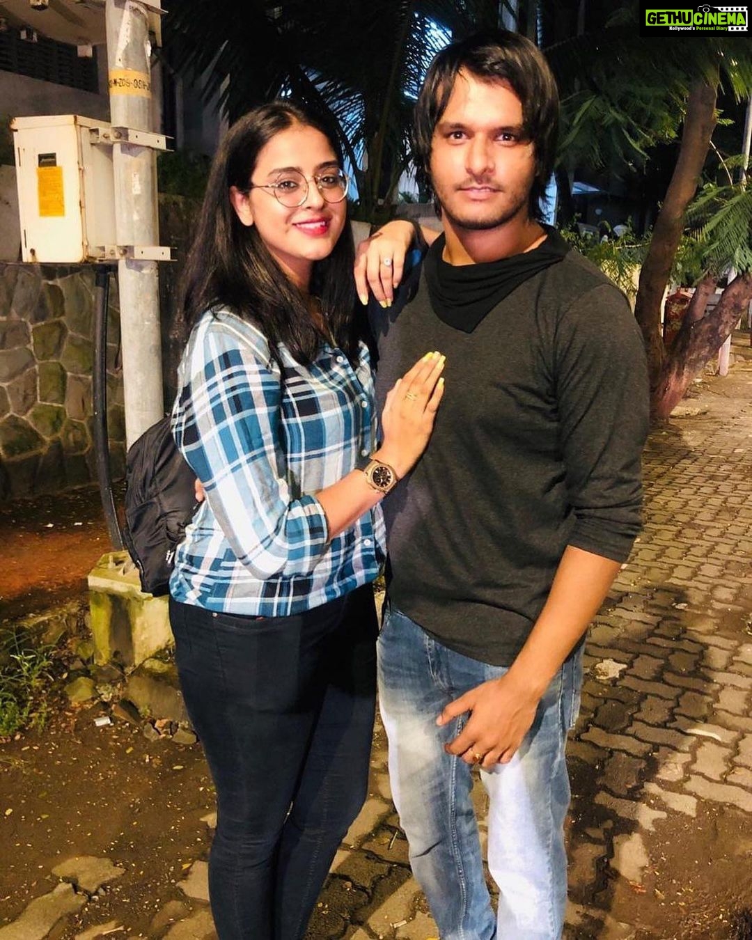 Yamini Singh Instagram - Happiest birthday to my dear friend,a great supporter and very sweet girl with positive soul @yaminisingh_official. May god bless you 😊😊 cheers 🥂 ❤️