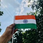 Yamini Singh Instagram - There are 195 countries and we got the privilege of getting birth in INDIA. So be Proud to be an INDIAN, and salute the brave souls who made this day possible for us. 🕊️ आन देश की शान देश की , देश की हम संतान हैं , तीन रंगों से रंगा तिरंगा , अपनी यही पहचान है । 🦚 जय हिन्द 🇮🇳 जय भारत ♥️