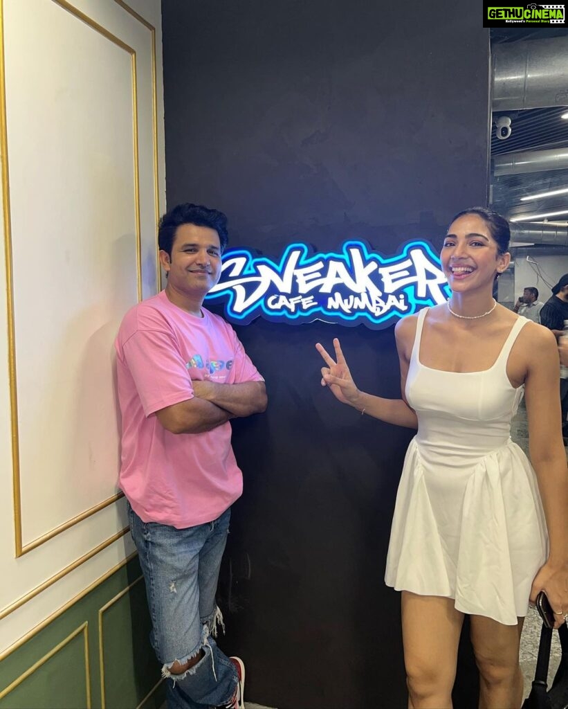 Yogita Bihani Instagram - Presenting you the @sneakercafemumbai by my favourite & most talented human @isanjaybishnoi From sneakers, T-shirts to all things cool they have you covered. Don’t forget to visit the store or shop online. ♥♥ #sneakercafemumbai #shop #Newintown