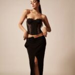Yogita Bihani Instagram - Make way ♟️ Photographer - @kapilcharaniya Stylist - @jeevikab Assistant stylist - @styleparvaars MUA - @vibhagusain Hairstylist - @nargis9052 Jewellery - @shealuxejewels Corset - @urbanoutfitters Skirt - @zara Shoes - @prada #allblack #mood #sleek