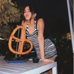Yogita Bihani Instagram - 🥨🖤🥟🛌🥱
