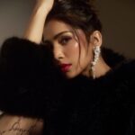 Yogita Bihani Instagram - I feel so vintage!! Team 🖤 Photographer - @kapilcharaniya Stylist - @jeevikab Assistant stylist - @styleparvaars MUA - @vibhagusain Hairstylist - @nargis9052 Jewellery - @shealuxejewels