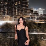 Yogita Bihani Instagram - feeling soooo @self__cntrd 🖤🖤 Styled by @jeevikab 😘 #Dubai #Blacklove #lit