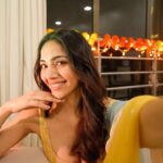 Yogita Bihani Instagram - Mere Tumhare Sabke Liye Happy Diwali 🪔💛✨😘 Wearing @ease_kv @viralmantra Jewellery @azotiique #HappyChotiDiwali #LiveLoveLaugh #LightUp