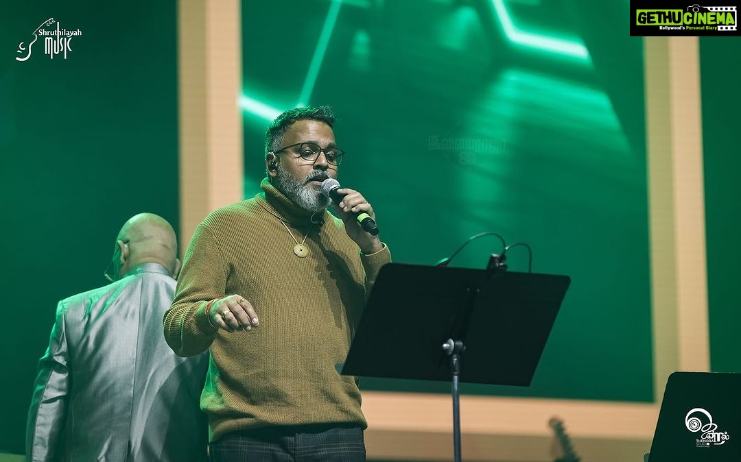 Yugendran Instagram - π€ @yugendranvasudevan during @ilaiyaraaja_offl 80 - Live Concert in Paris π«π· πΈ @anistan_photos_design #yugendranvasudevan #yugendran #singer #performance #liveconcert #paris #france #ilaiyaraaja #ilaiyaraaja80 #zenithlavillette Zenith Paris - La Villette