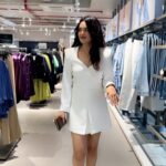Yuvika Chaudhary Instagram - @navjeet_official #newsong #yuvikachaudhary