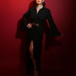 Zareen Khan Instagram - 𝕭𝖑𝖆𝖈𝖐 𝕸𝖆𝖌𝖎𝖈 𝖂𝖔𝖒𝖆𝖓 Outfit by @shivanii.co Neckpiece and rings by @dripproject.co Styled by @hitendrakapopara Style Team @tanyakalraaa Makeup @makeupbyvinod Hair @shab_qureshi786 Shot by @ajayjangidphotography #ZareenKhan