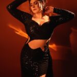 Zareen Khan Instagram - ♠️ Outfit by @charmisdesign Jewellery by @rubans.in Styled by @hitendrakapopara Fashion Team @tanyakalraaa @sarinabudathoki Makeup @makeupbyvinod Hair @shab_qureshi786 📸 - @sjframes #ZareenKhan