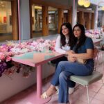 Zareen Khan Instagram - Just Another day in Paradise ! 🦄 #HappyHippie #Dubai #UAE #TravelDiaries #Foodgasm #Food #Pink #Cafe #NoFilterNeeded #JustHappyVibes @elan_cafe #ZareenKhan